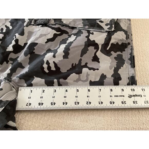 NWT Levi's Cargo I Shorts Mens Large Gray Black Camo Relaxed Fit White Tab - Picture 13 of 16